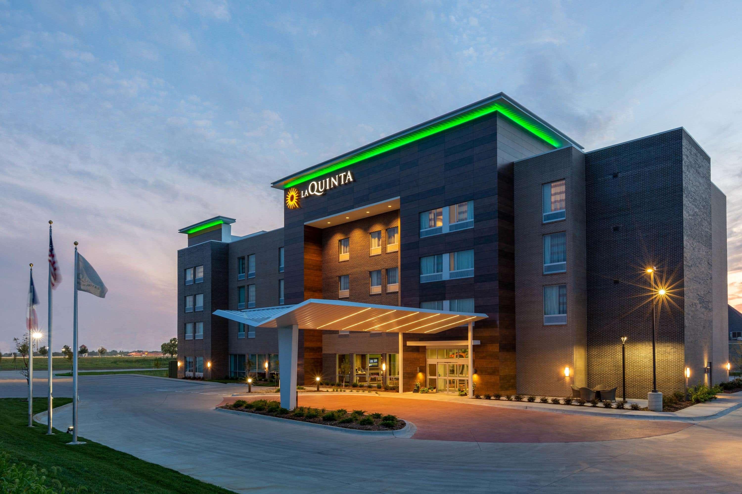 La Quinta By Wyndham Altoona Des Moines Exterior foto